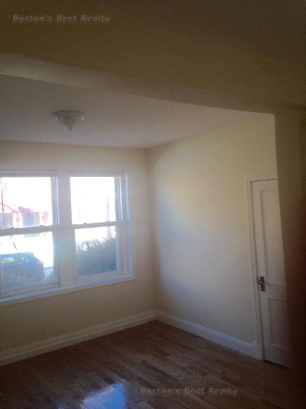 2 bed, 1 bath apartment for rent at 17 Lothian Rd Unit 1A, Brighton — photo 4 of 5