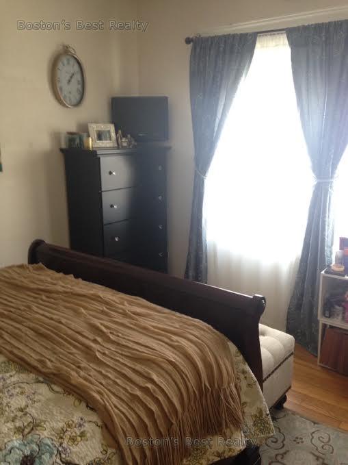 2 bed, 1 bath apartment for rent at 1500 Commonwealth Ave Unit 1, Brighton — photo 3 of 4