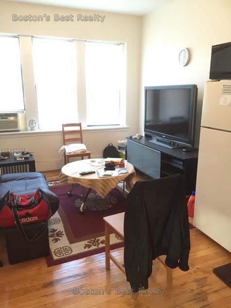 1 bed, 1 bath apartment for rent at 211 Harvard Ave Unit 6, Allston — photo 3 of 4