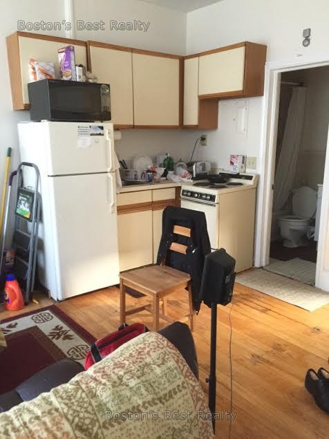 1 bed, 1 bath apartment for rent at 211 Harvard Ave Unit 6, Allston — photo 4 of 4