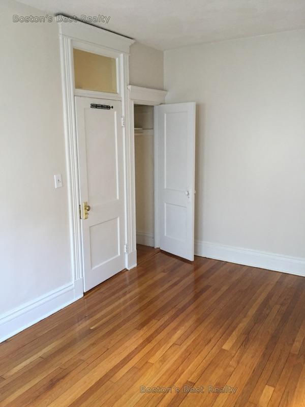 1 bed, 1 bath apartment for rent at 27 Saint Lukes Rd Unit 9, Allston — photo 4 of 4
