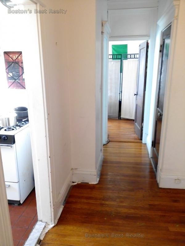 1 bed, 1 bath apartment for rent at 31 Saint Lukes Rd Unit 8, Allston — photo 2 of 4
