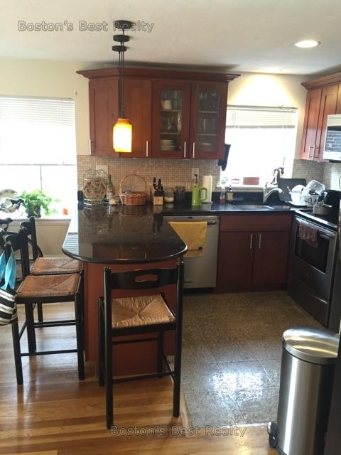 2 bed, 1 bath apartment for rent at 133 Beaconsfield Rd Unit 42, Coolidge Corner — photo 2 of 6