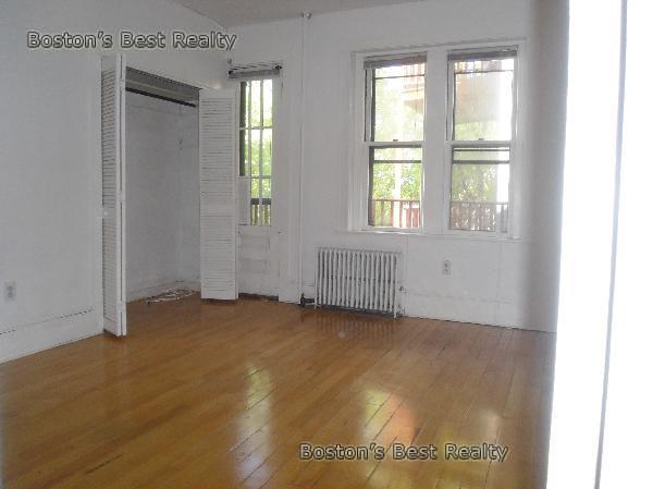 2 bed, 1 bath apartment for rent at 1161 Commonwealth Ave Unit 4, Allston — photo 7 of 8