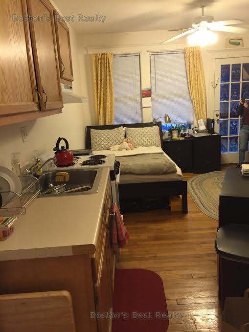 Studio bed, 1 bath apartment for rent at 22 Chiswick Rd Unit 11, Brighton — photo 1 of 7