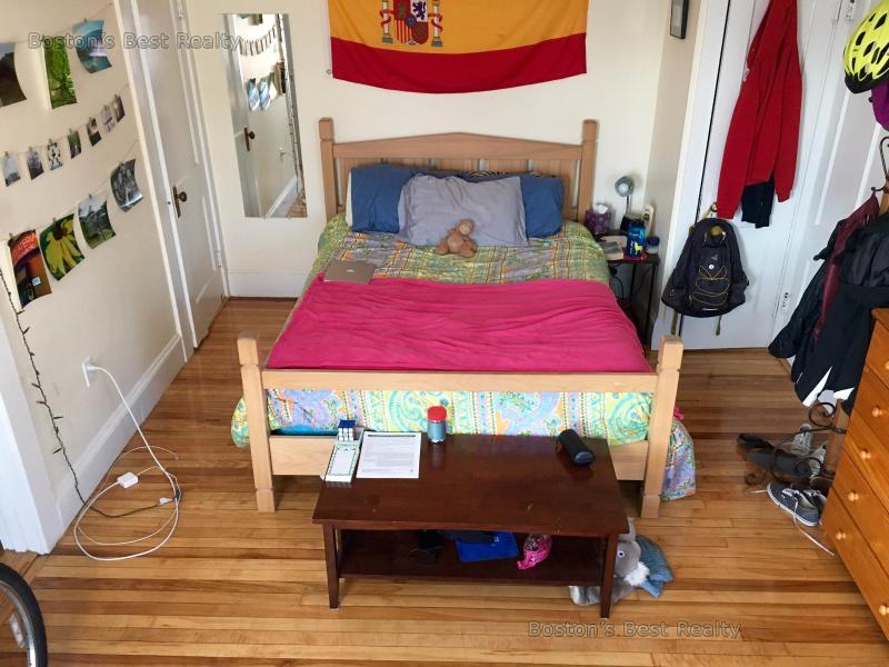 Studio bed, 1 bath apartment for rent at 384 Washington St Unit 2B, Brighton — photo 3 of 4