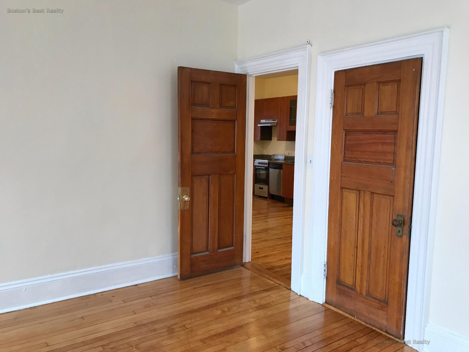 2 bed, 1 bath apartment for rent at 465 Park Dr Unit 11, Fenway — photo 5 of 5