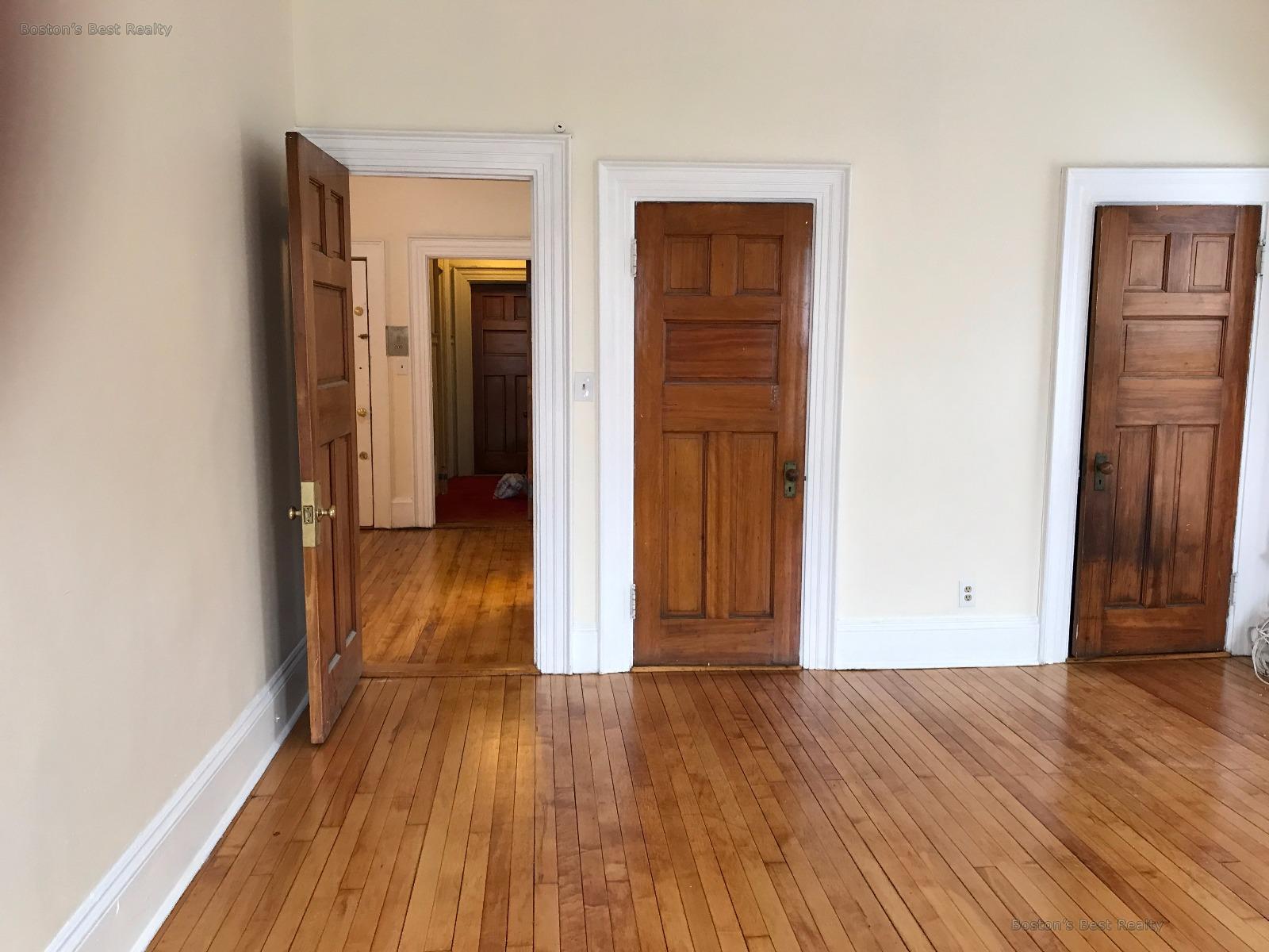2 bed, 1 bath apartment for rent at 465 Park Dr Unit 11, Fenway — photo 4 of 5