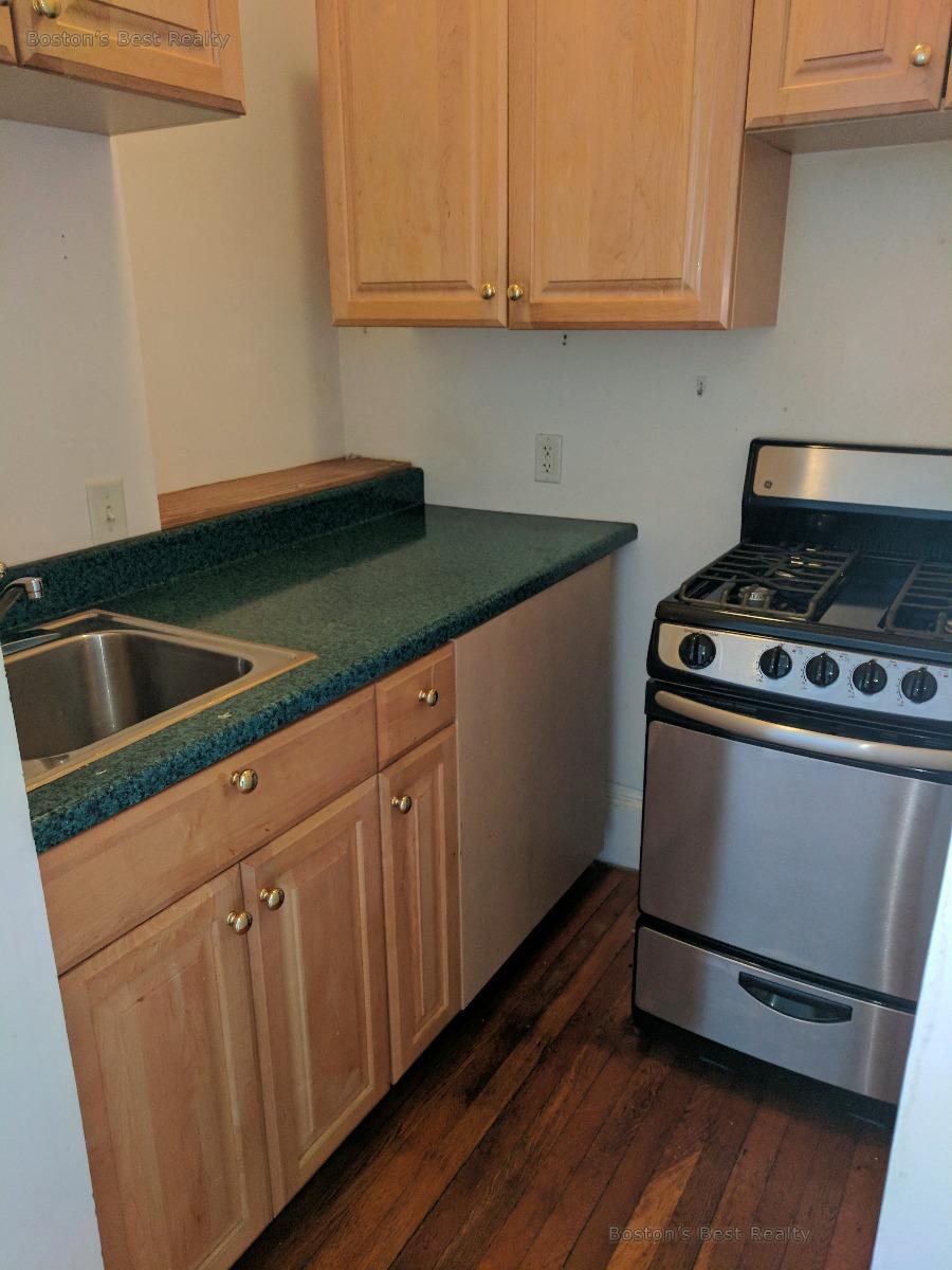 1318 Commonwealth Ave, Brighton