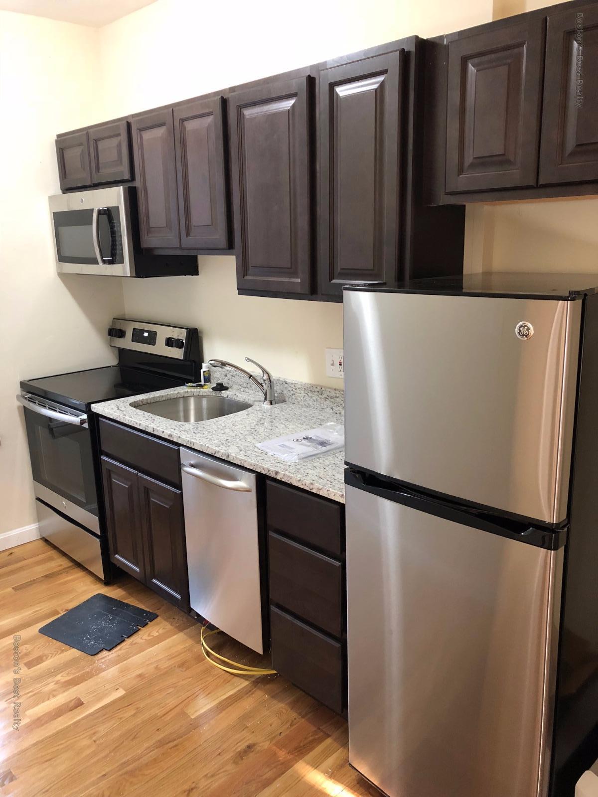 Studio bed, 1 bath apartment for rent at 15 University Rd Unit 33, Coolidge Corner