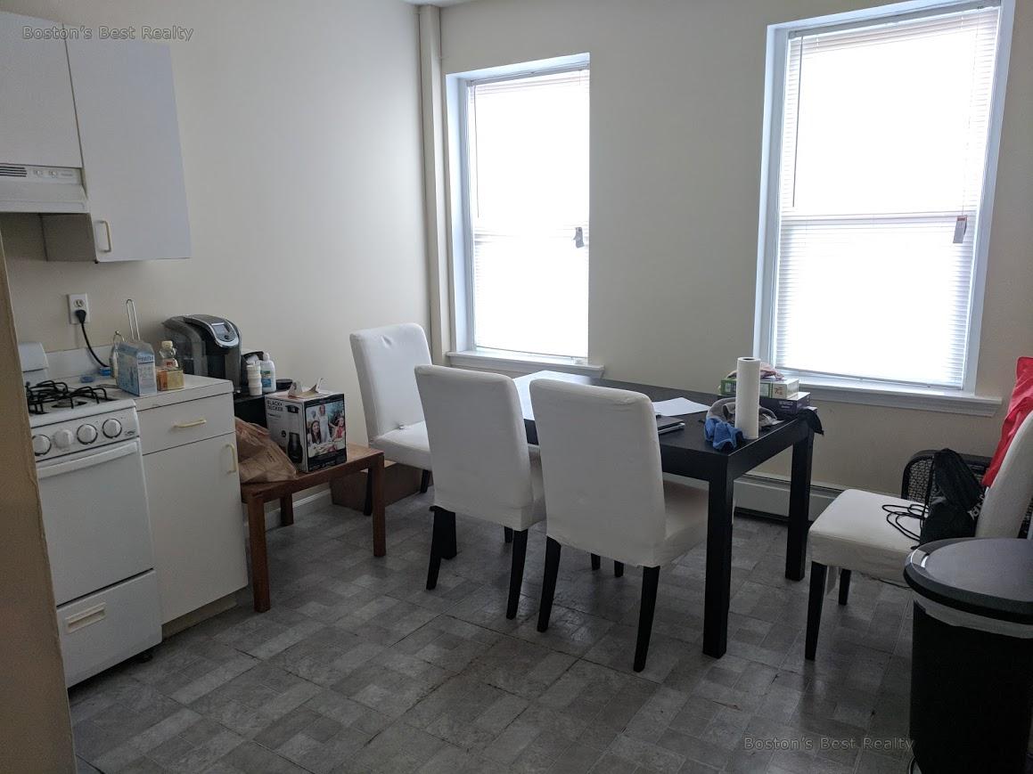 1 split bed, 1 bath apartment for rent at 19 Chester St Unit 7, Allston — photo 4 of 4