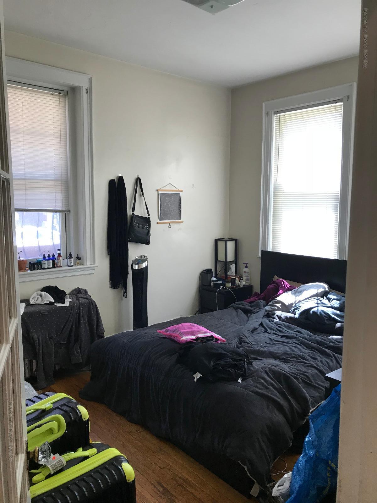 1 bed, 1 bath apartment for rent at 52 Strathmore Rd Unit 1, Allston — photo 2 of 2