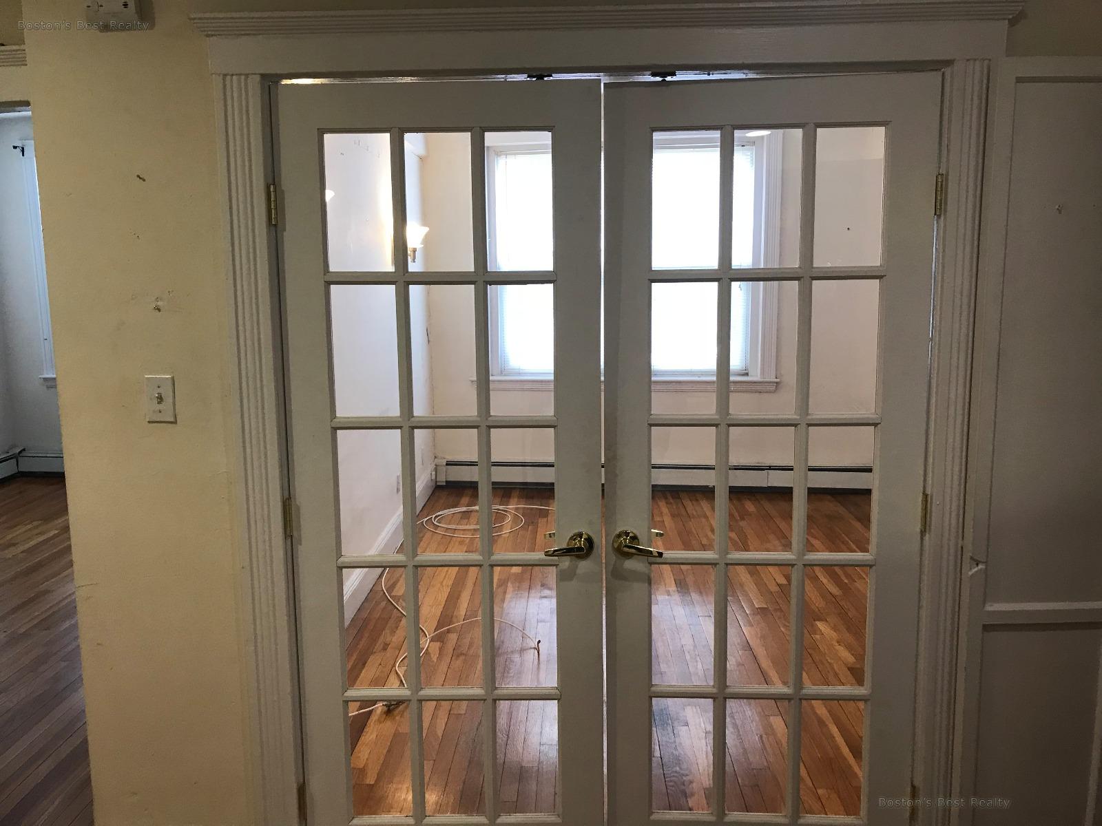 1 split bed, 1 bath apartment for rent at 17 Lothian Rd Unit 101, Brighton — photo 8 of 8
