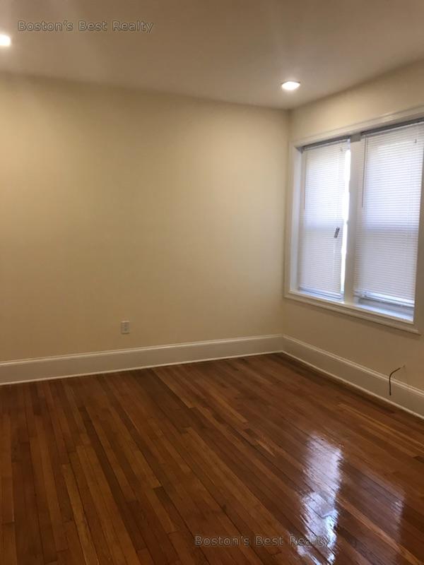 Studio bed, 1 bath apartment for rent at 11 Englewood Ave Unit 5, Coolidge Corner — photo 3 of 6