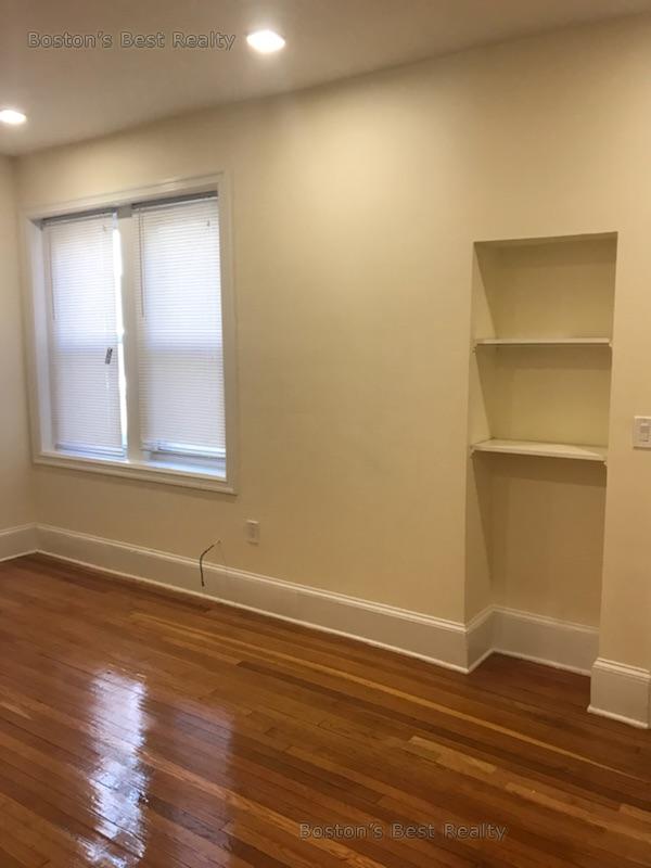 Studio bed, 1 bath apartment for rent at 11 Englewood Ave Unit 5, Coolidge Corner — photo 4 of 6