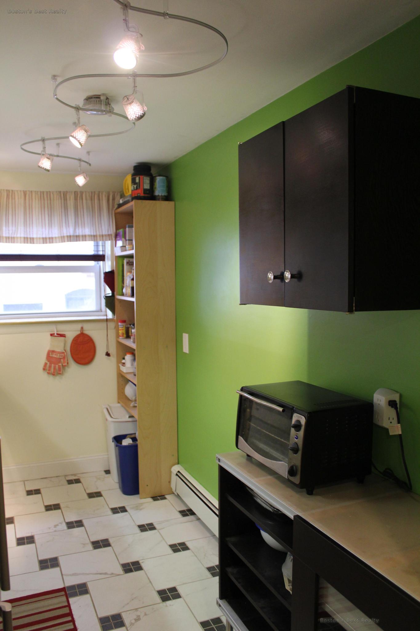1 bed, 1 bath apartment for rent at 8 Commonwealth Ct Unit 5, Brighton — photo 4 of 5