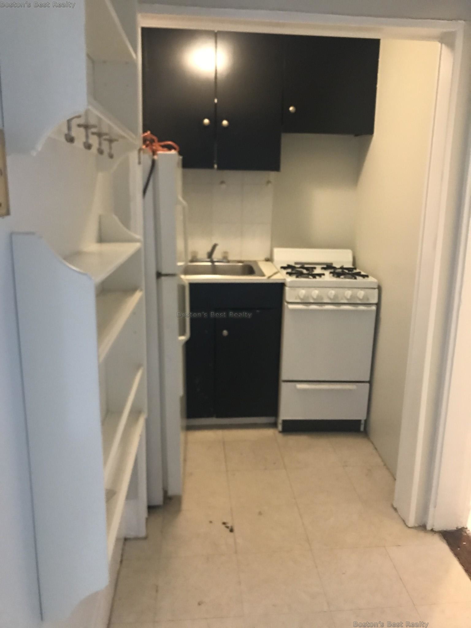 Studio bed, 1 bath apartment for rent at 63 Burbank St Unit 10, Fenway — photo 4 of 5