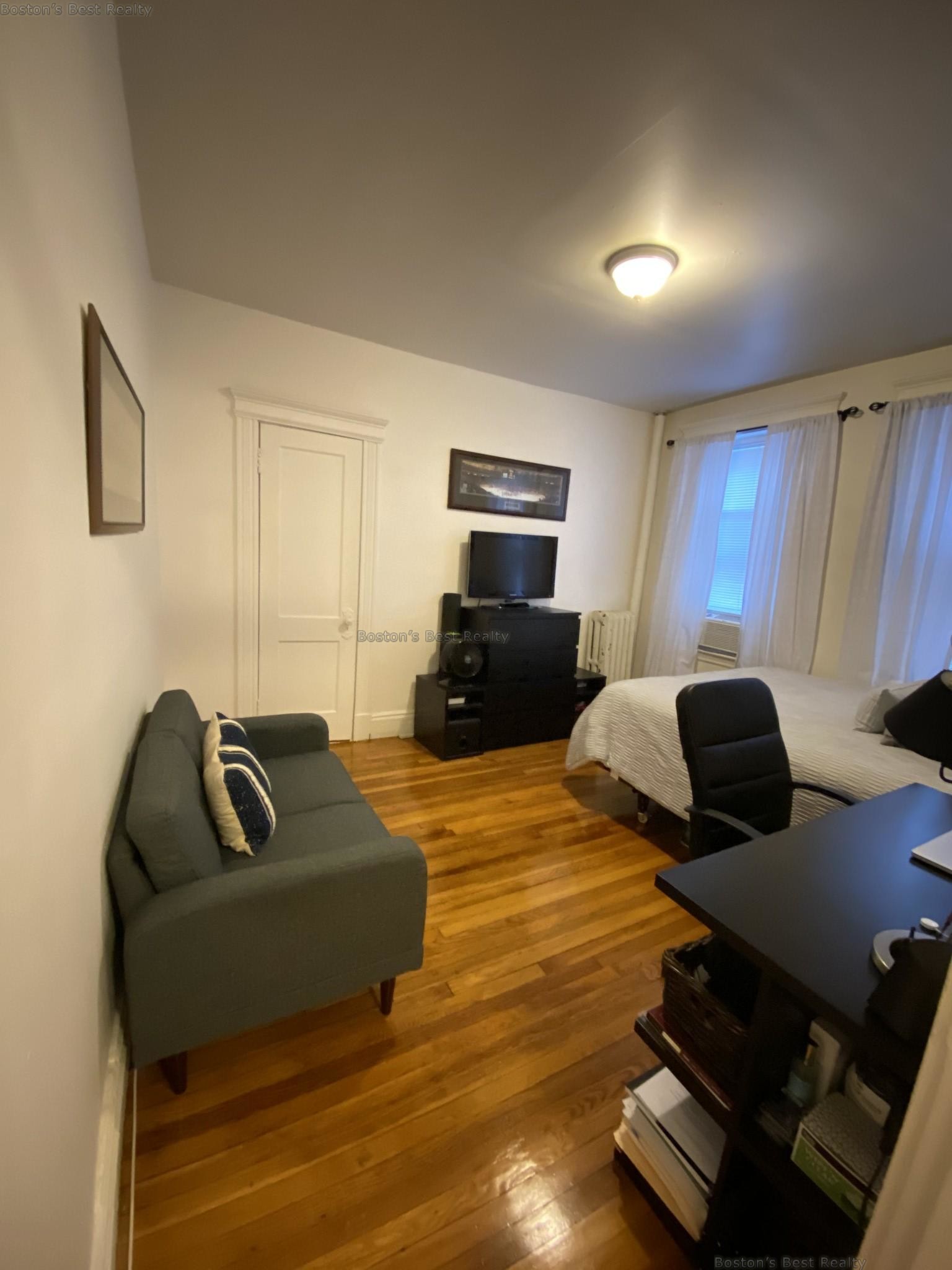 Studio bed, 1 bath apartment for rent at 80 Gordon St Unit 11, Brighton — photo 2 of 5