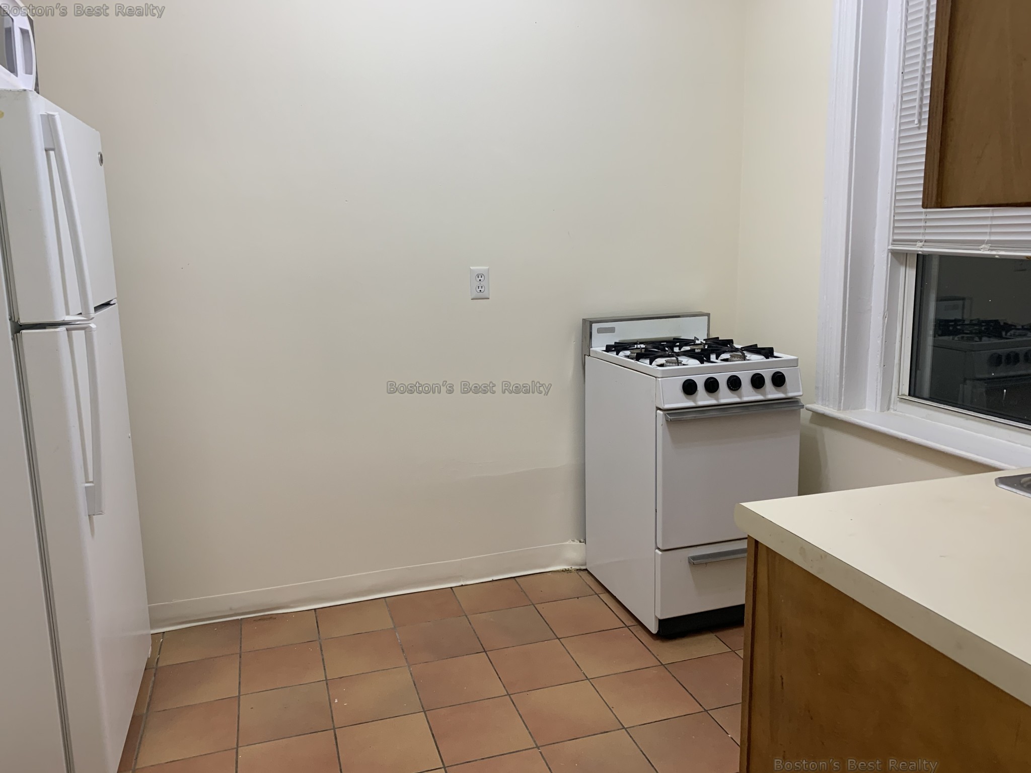1 bed, 1 bath apartment for rent at 80 Gordon St Unit 14, Brighton — photo 4 of 7