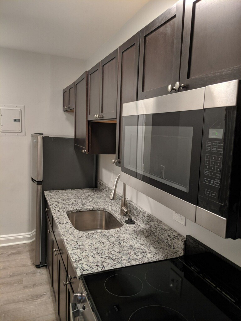 Studio bed, 1 bath apartment for rent at 63 Burbank St Unit 8, Fenway