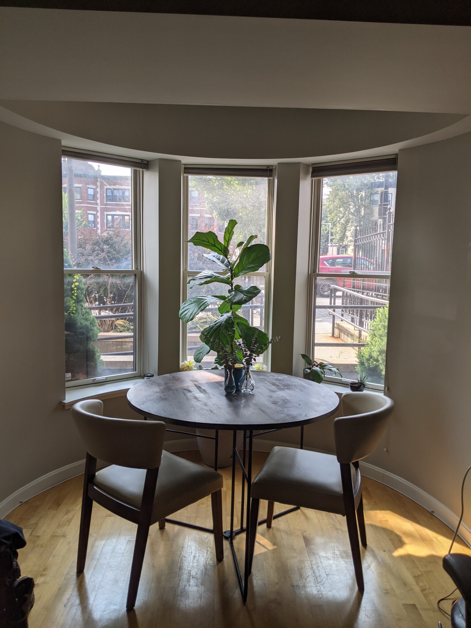 1 bed, 1 bath apartment for rent at 910 Beacon St Unit 1, Fenway — photo 1 of 4