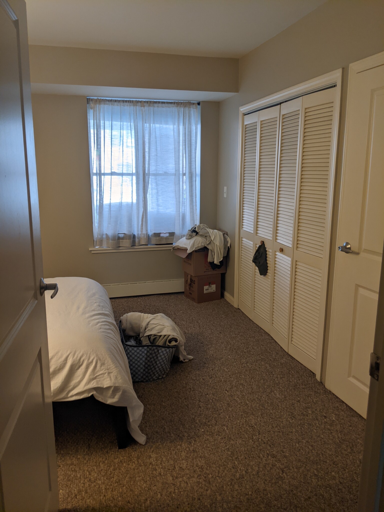 1 bed, 1 bath apartment for rent at 910 Beacon St Unit 1, Fenway — photo 4 of 4