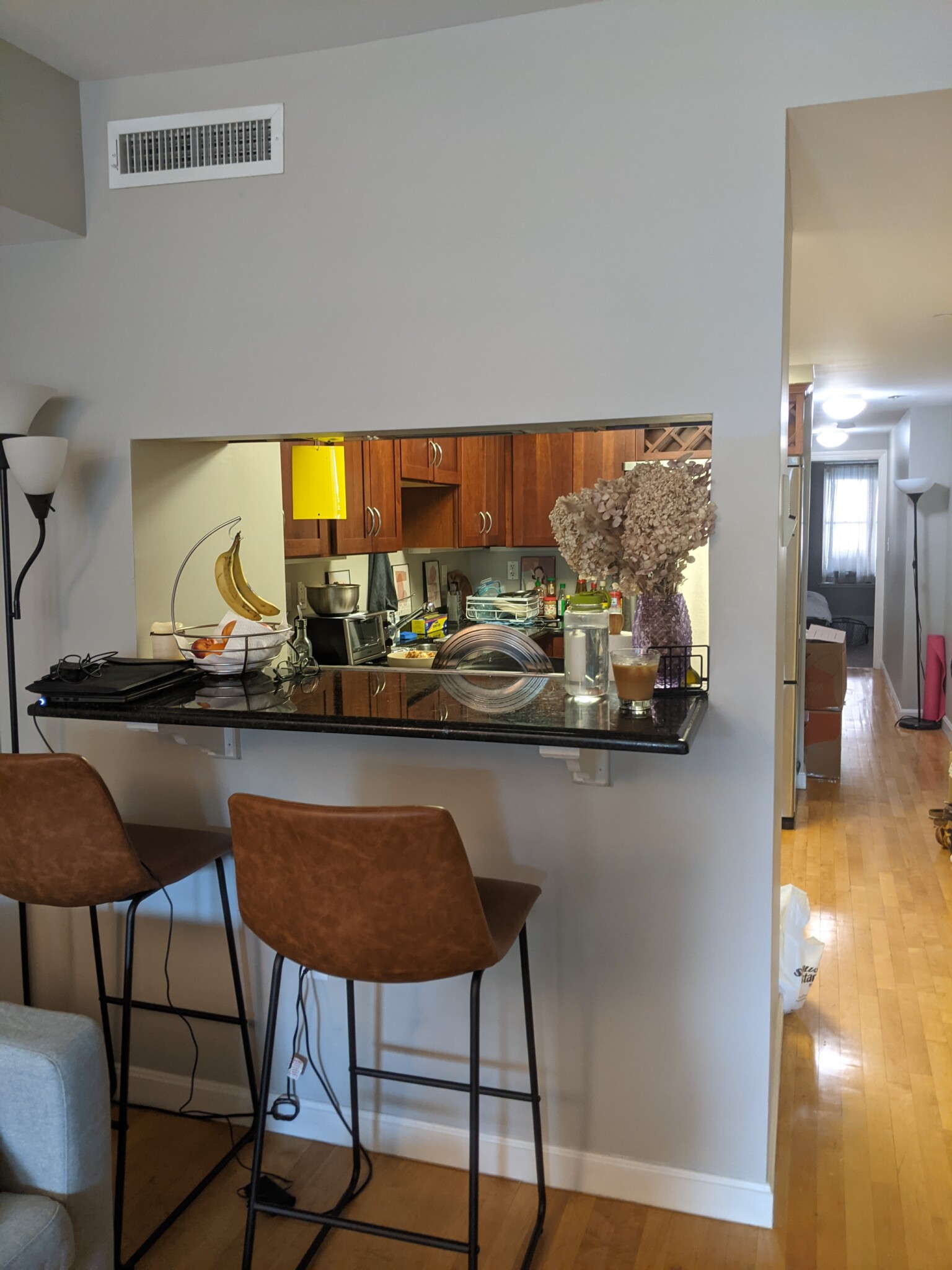 1 bed, 1 bath apartment for rent at 910 Beacon St Unit 1, Fenway — photo 3 of 4