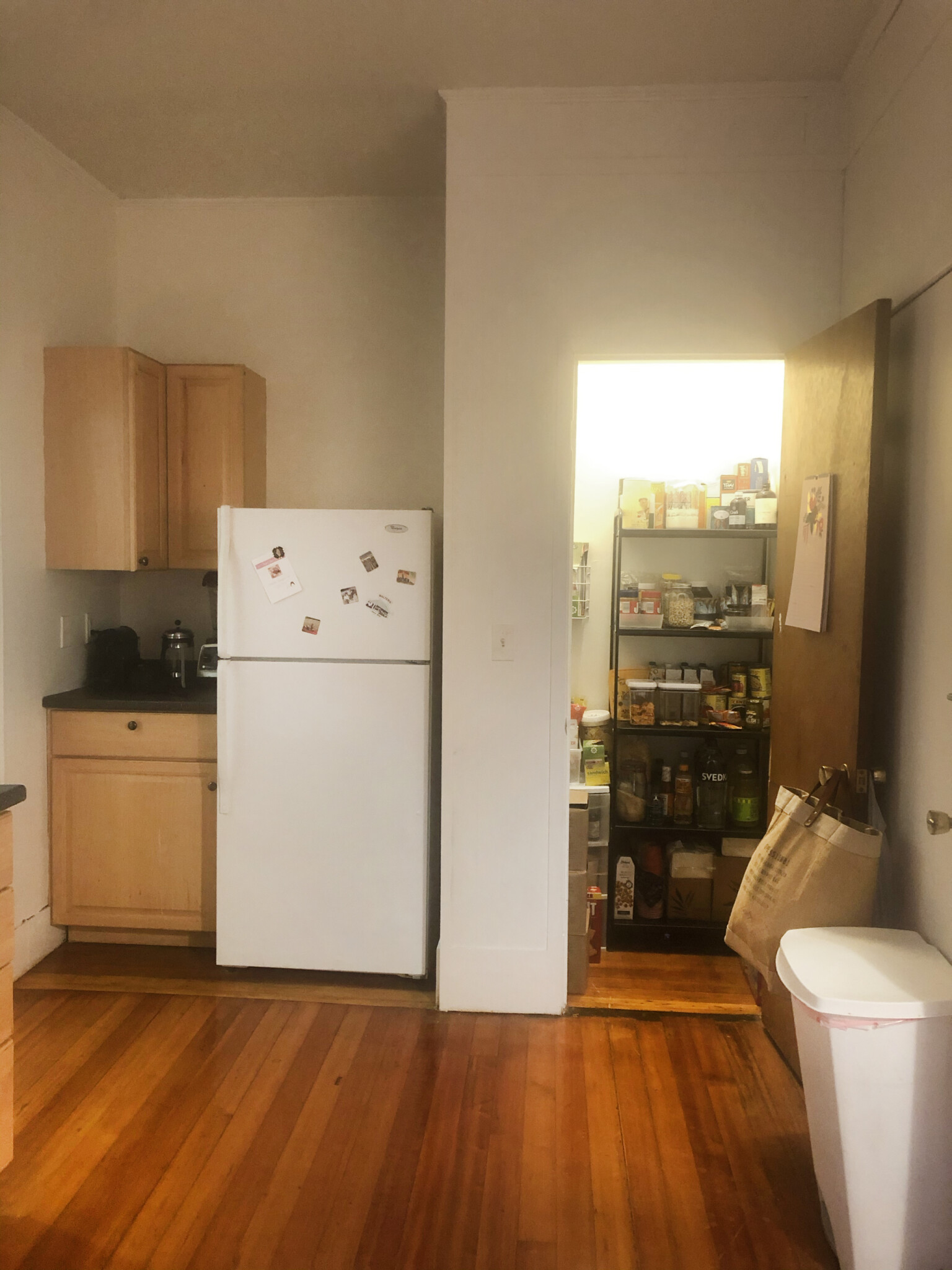 1 bed, 1 bath apartment for rent at 11 Englewood Ave Unit 4, Coolidge Corner — photo 6 of 7