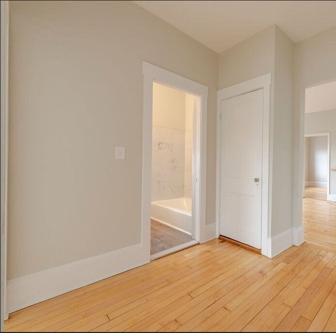 3 bed, 1 bath apartment for rent at 1161 Commonwealth Ave Unit 3, Allston — photo 8 of 9