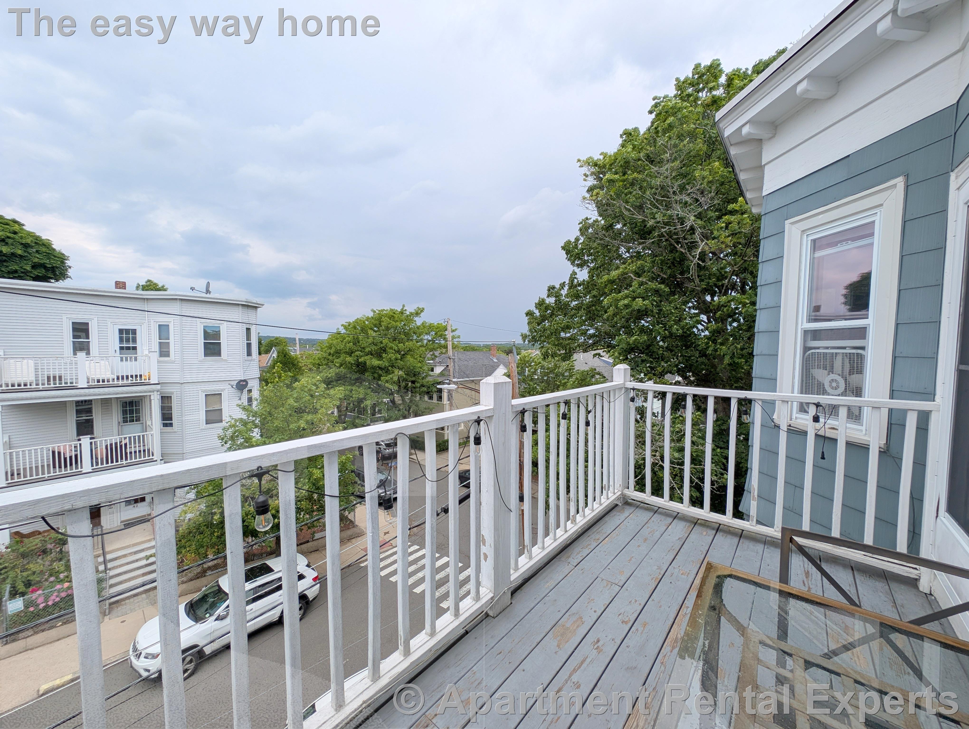 41 Belknap St, Teele Square