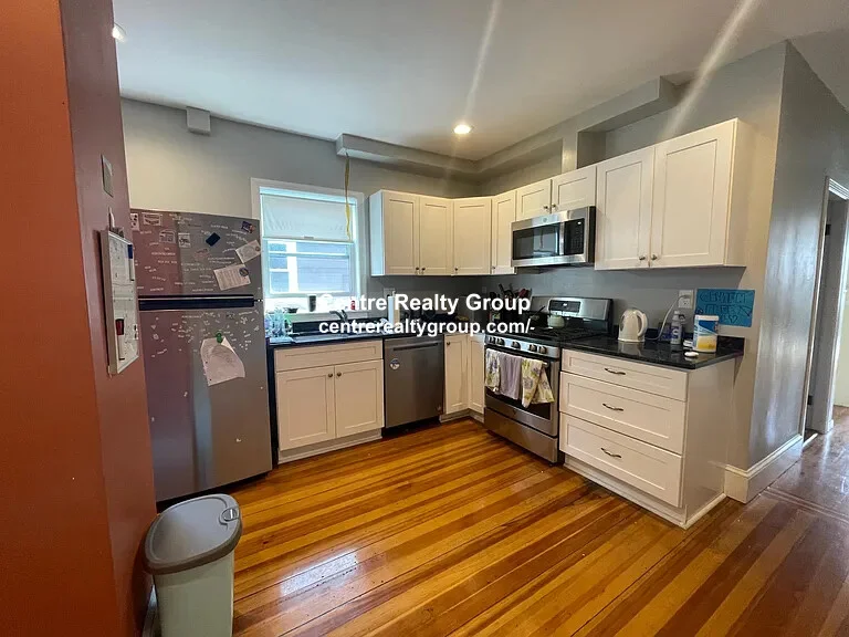 23 Berwick Rd, Tufts University