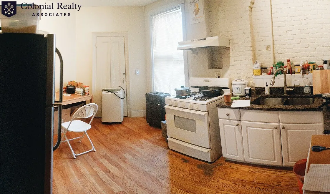 86 Hammond St, Roxbury