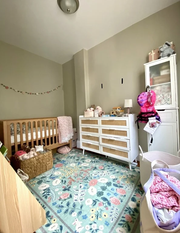 1011 Washington St, Newton