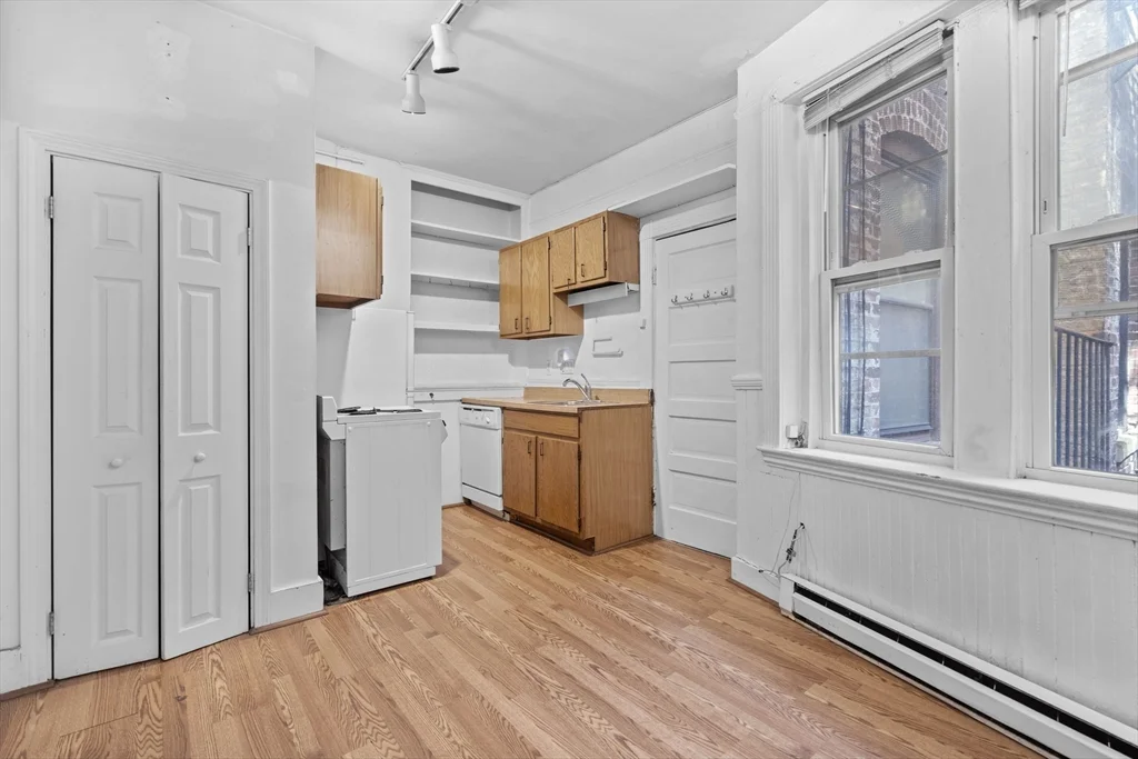 48 Revere St, Beacon Hill