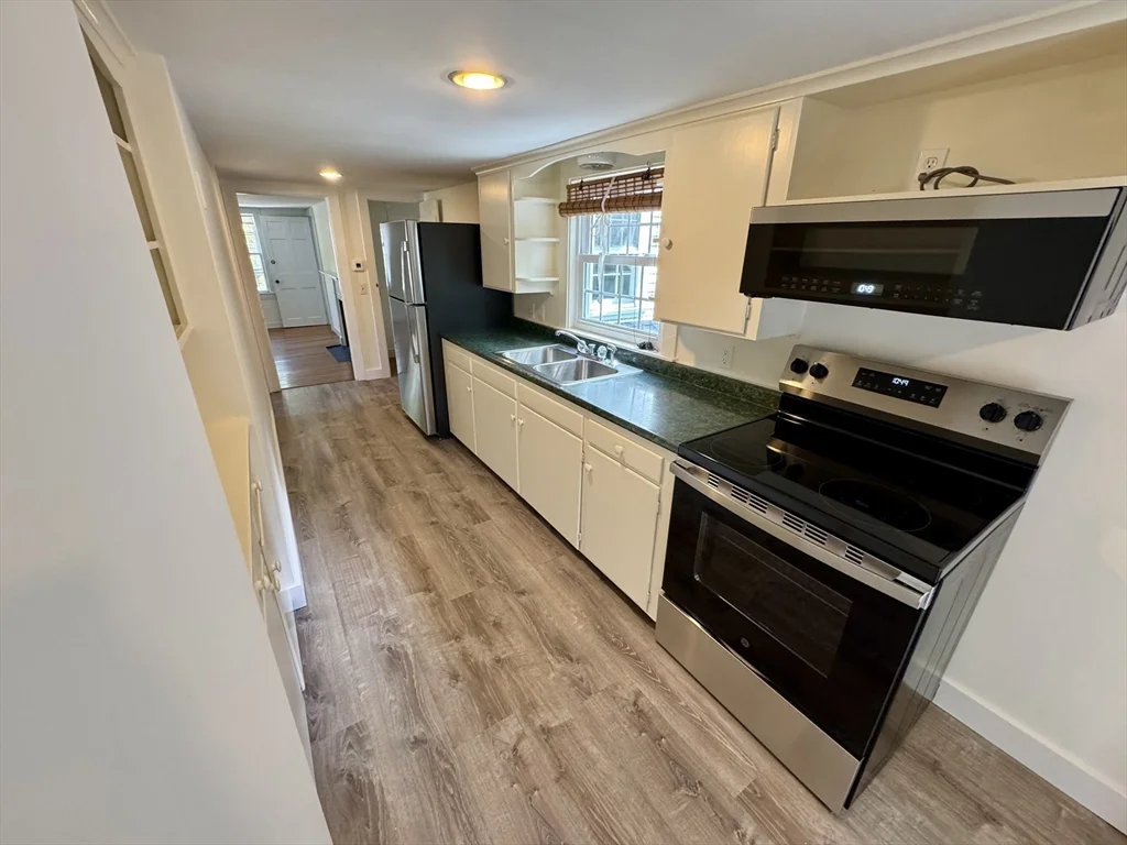 198 Main St, Sandwich (village)