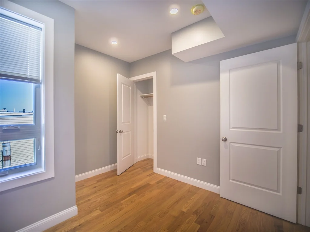 194 Havre St, East Boston