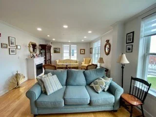 65 Chelsea St, Charlestown