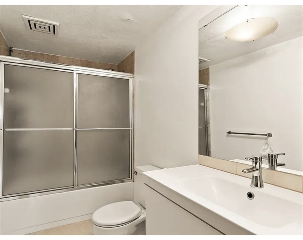 2500 Mystic Valley Pkwy, Medford