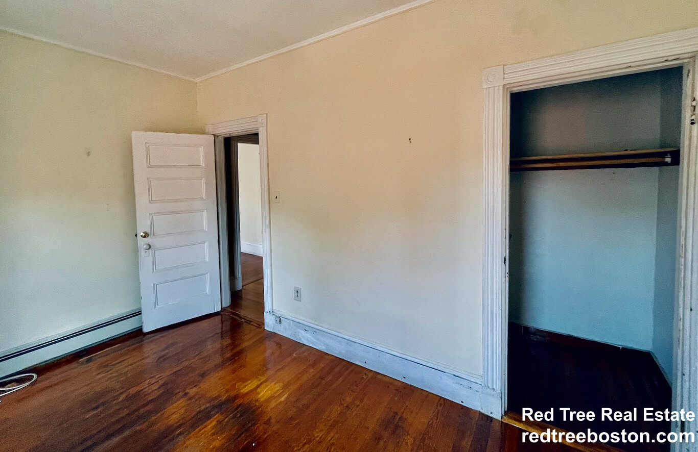 3 Washburn Ter, Brookline Village