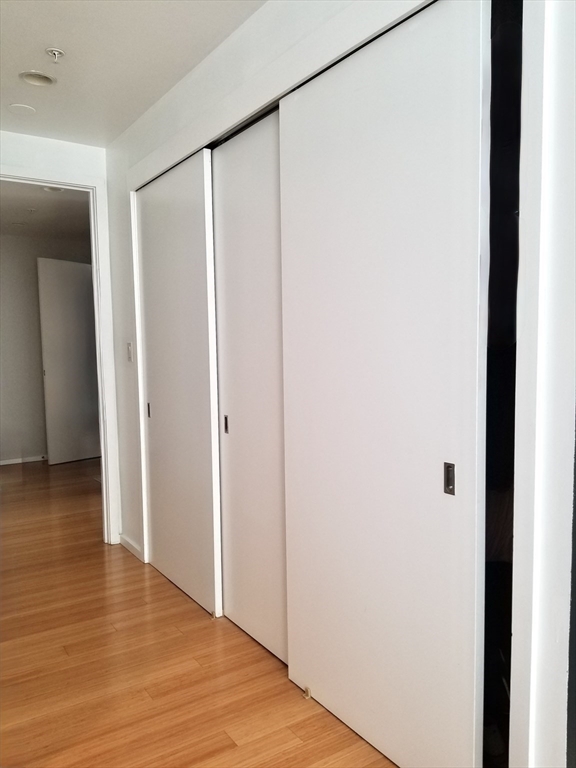 2 Earhart, East Cambridge