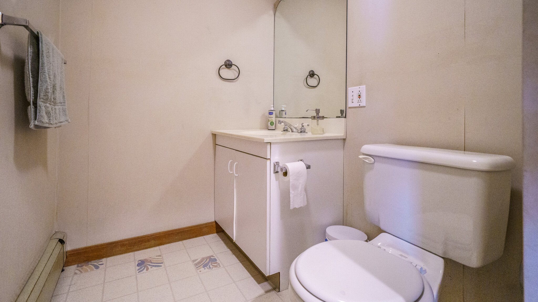 16 Central Ave, Newtonville