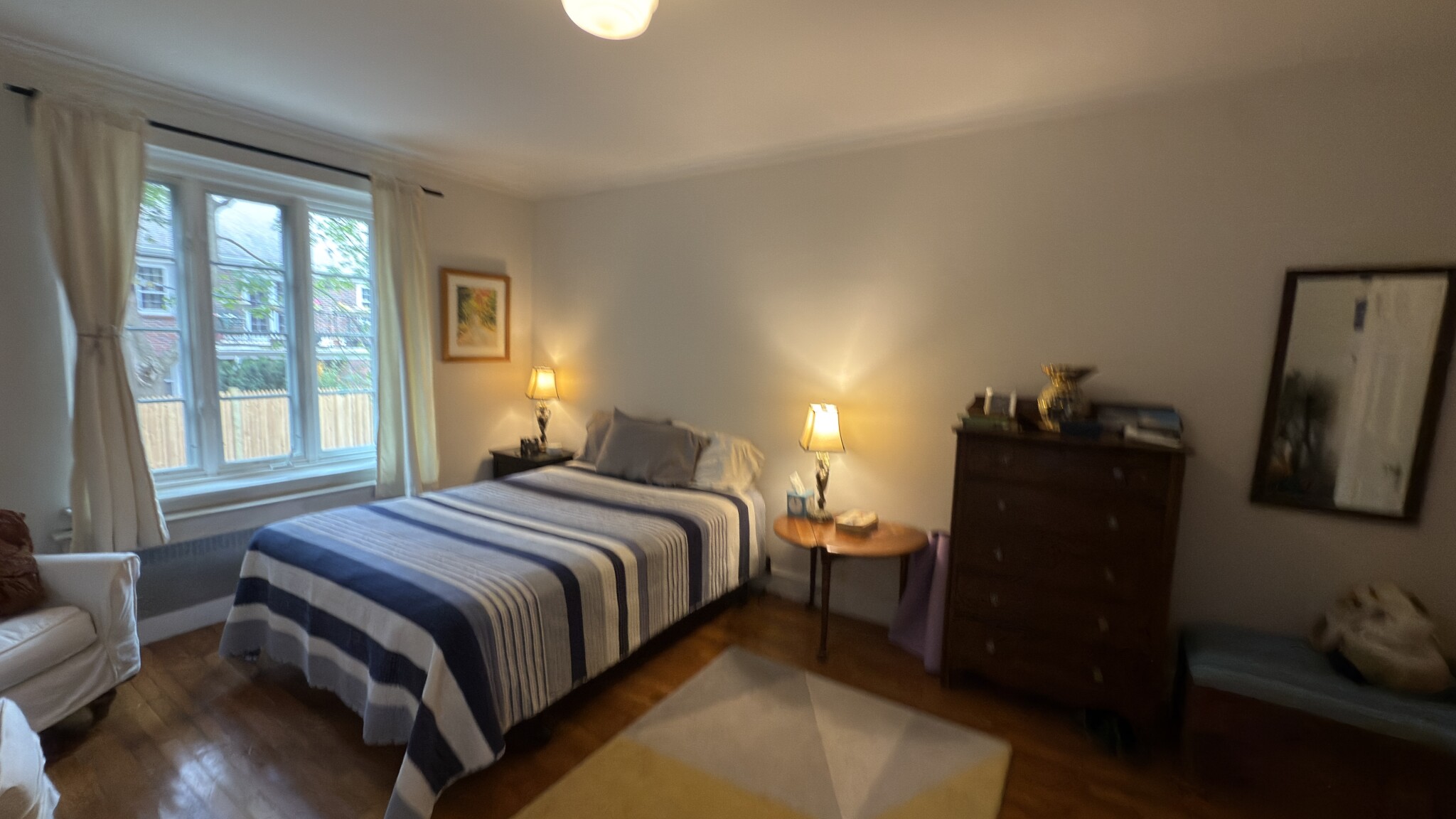 17 Monmouth St, Longwood