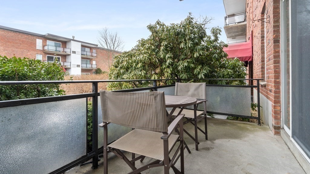 1 bed, 1 bath apartment for rent at 44 Broadlawn Park Unit 21, Back Bay — photo 6 of 10