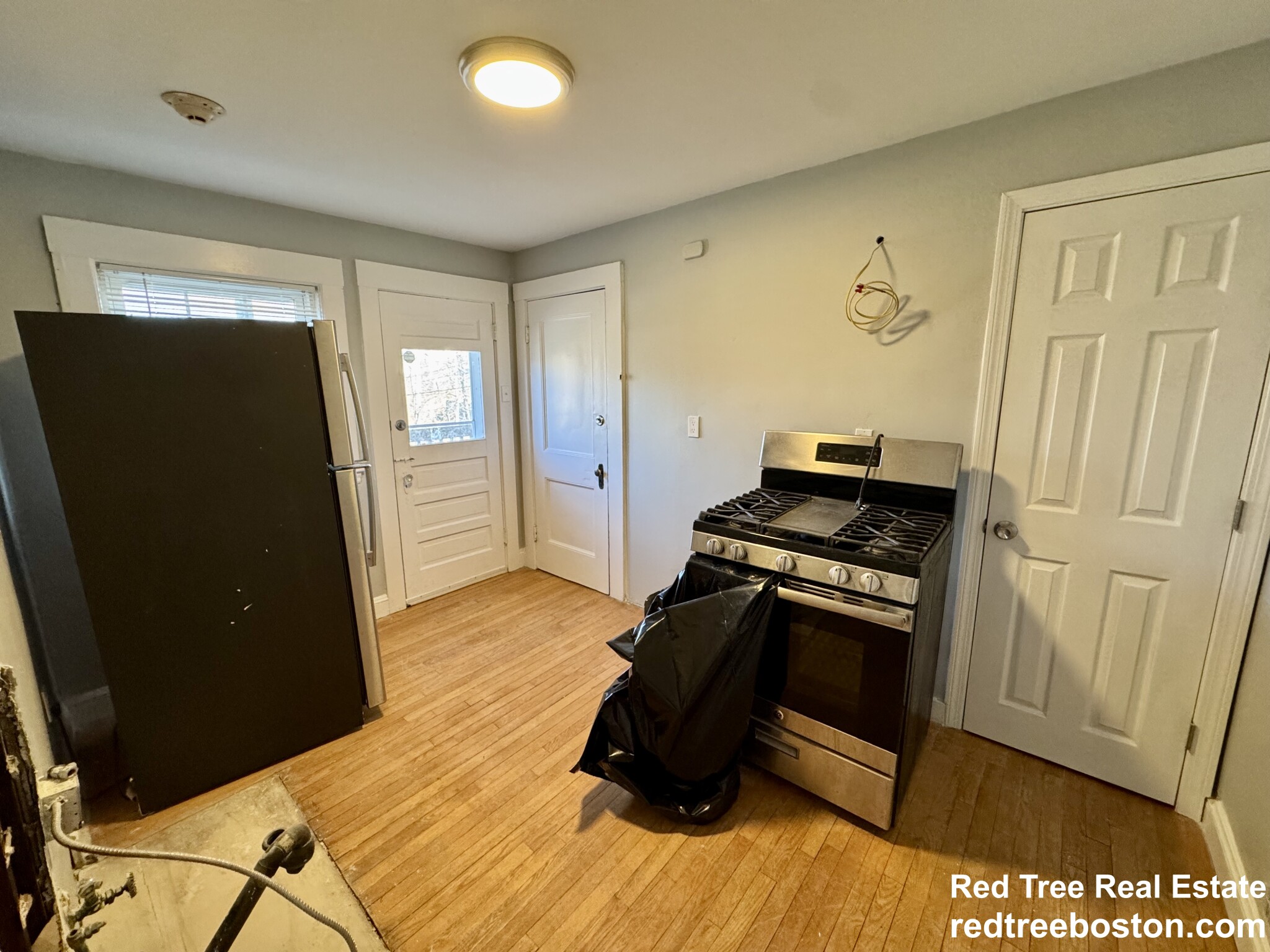 4907 Washington St, West Roxbury