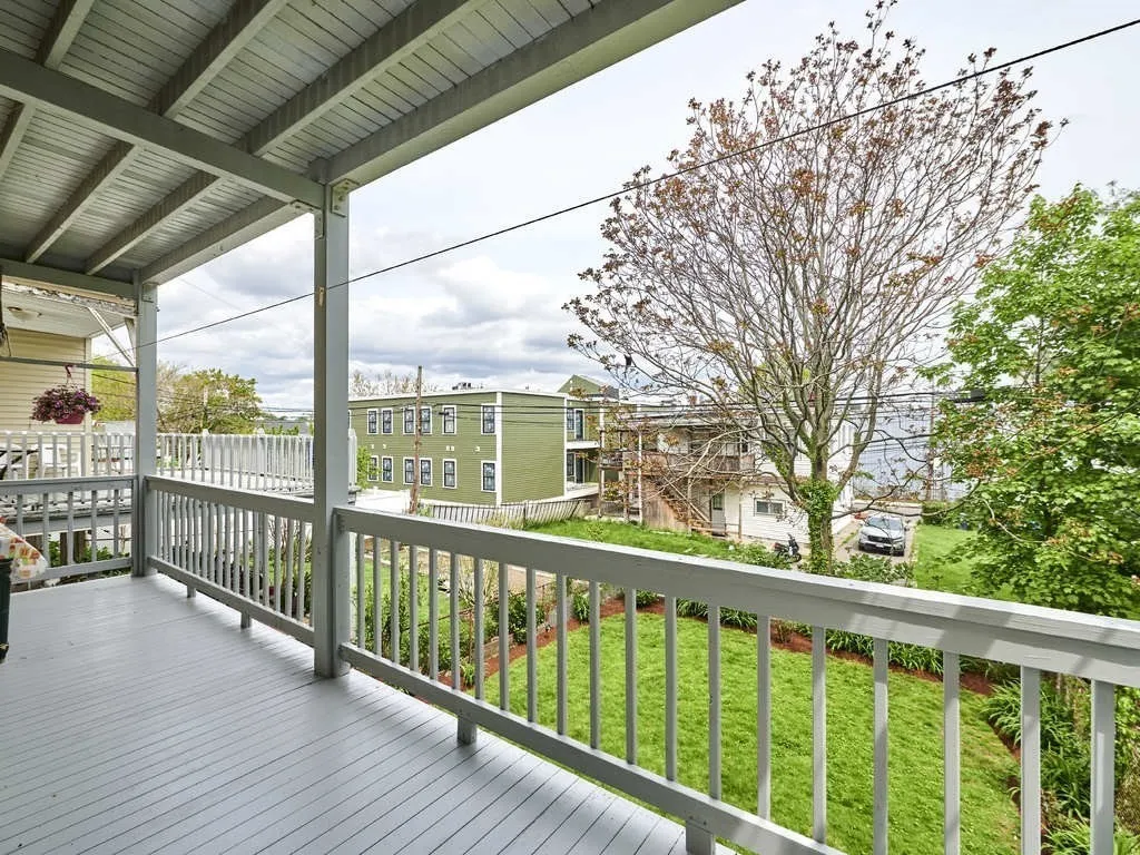 48 Wordsworth St, East Boston