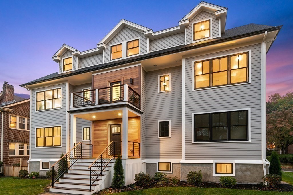 96 Verndale St, North Brookline