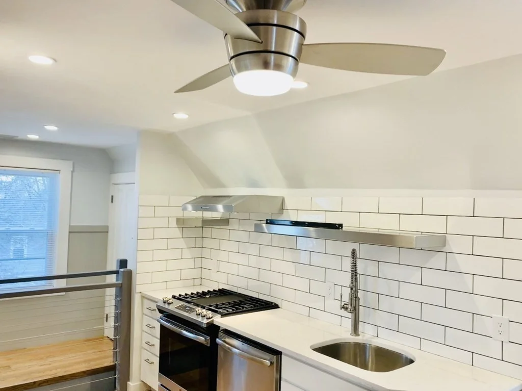 39 Bucknam, Everett