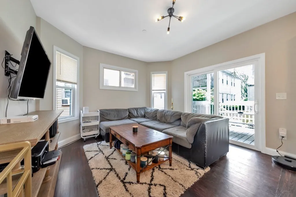 777 Columbia Rd, Boston