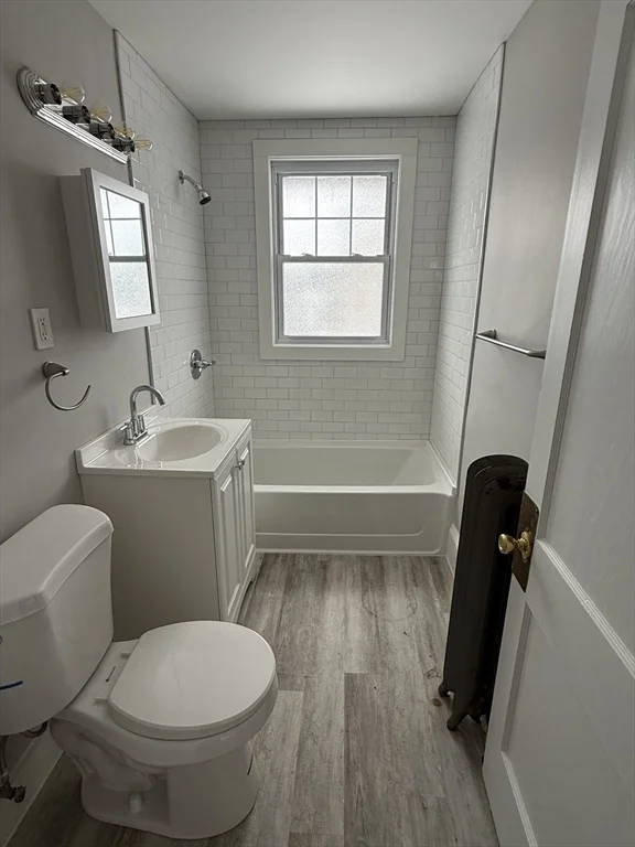 153 Oakland Ave, Methuen