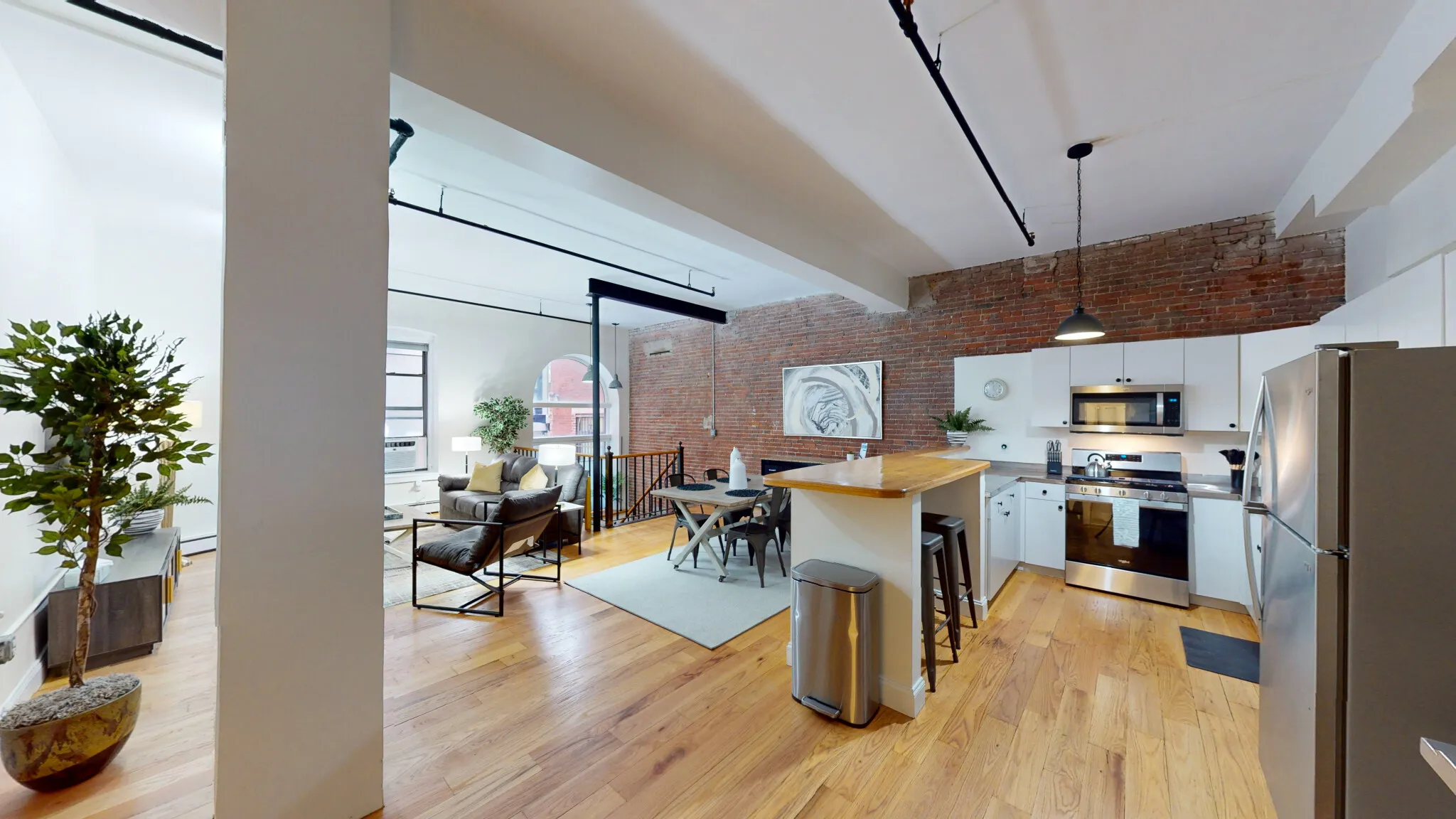 19 Stanhope St, Back Bay